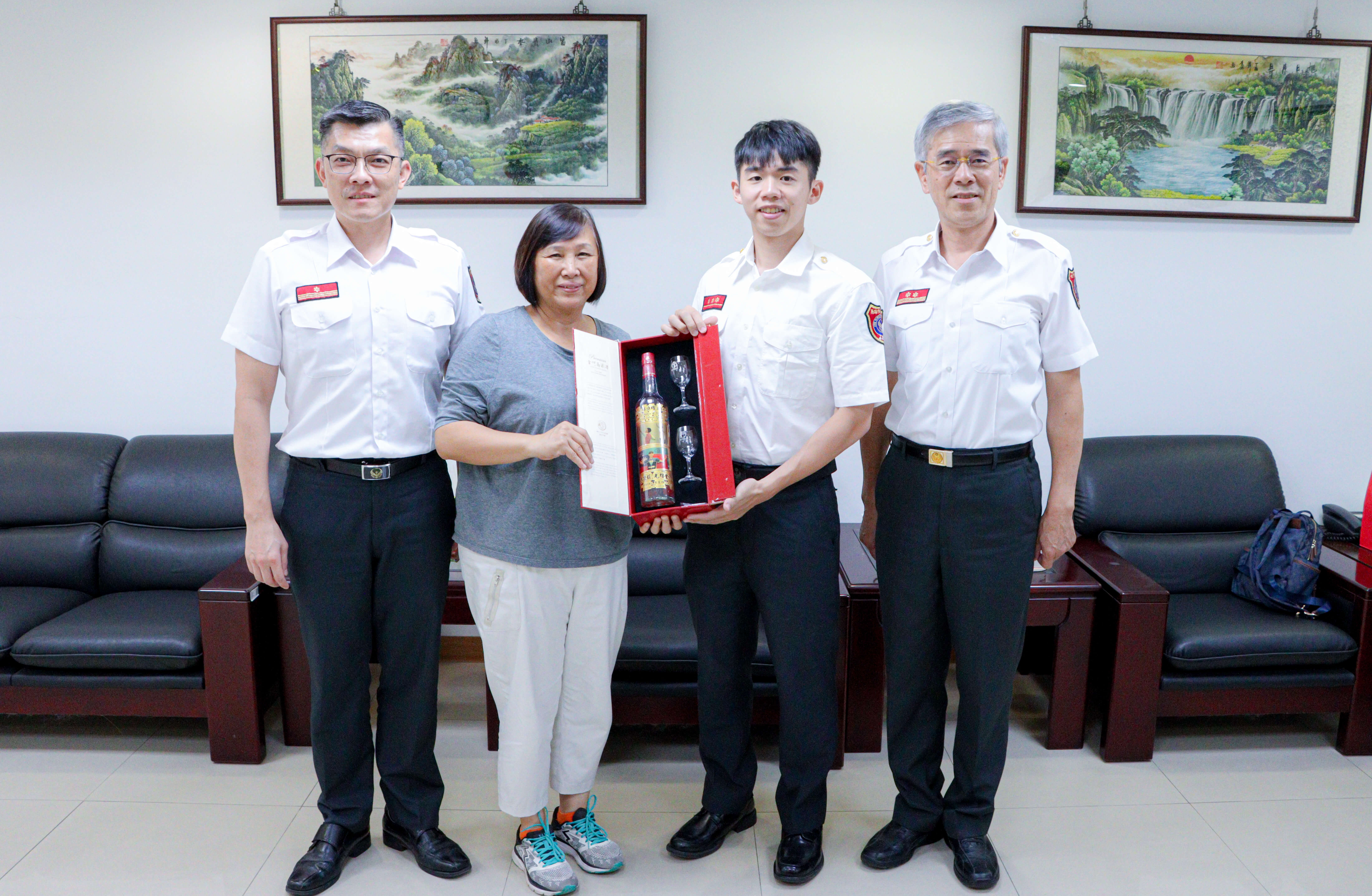 唐麗輝為林匯耀加油打氣