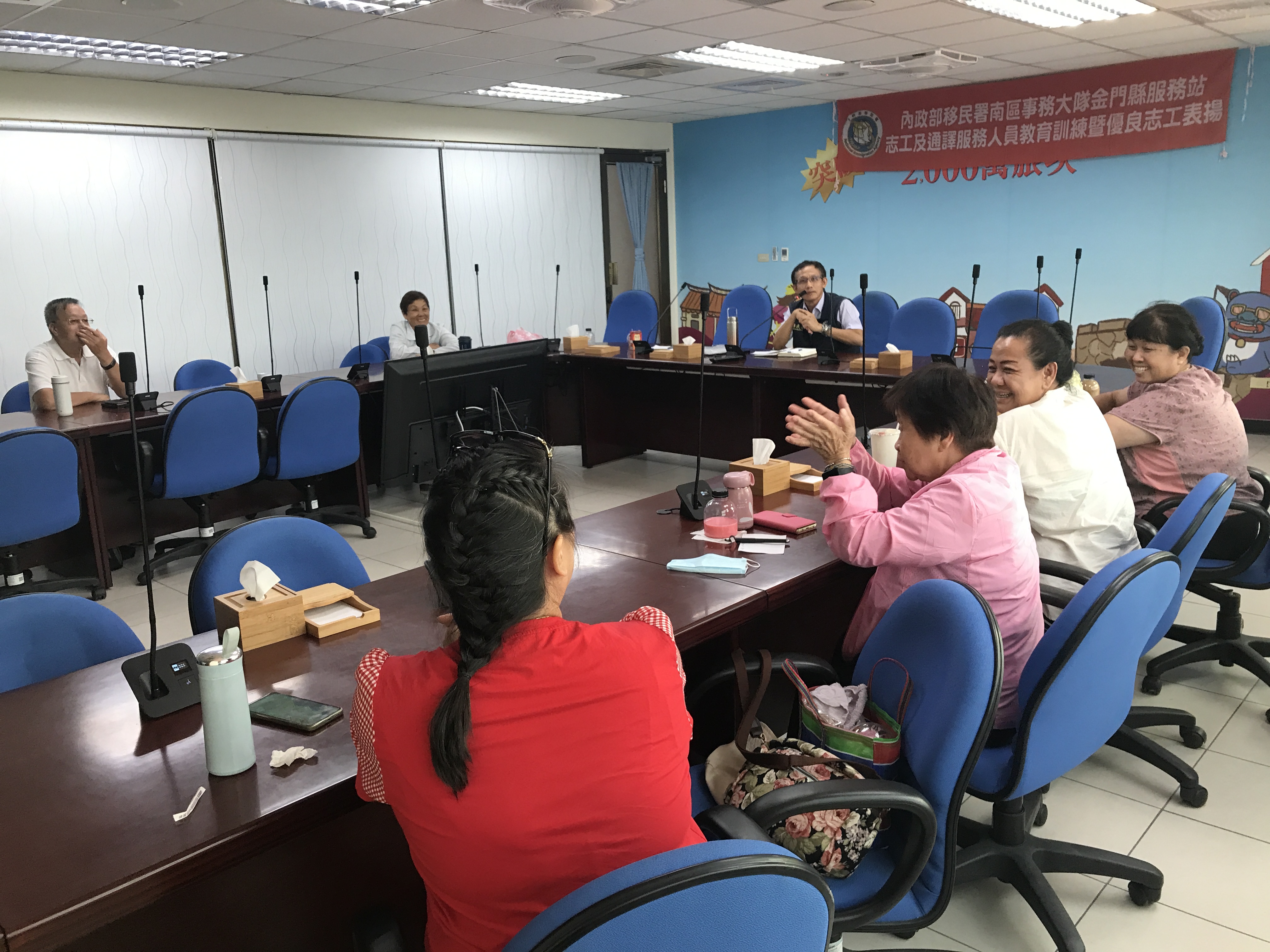 移民署金門縣服務站舉辦志工及通譯教育訓練並表揚優良志工