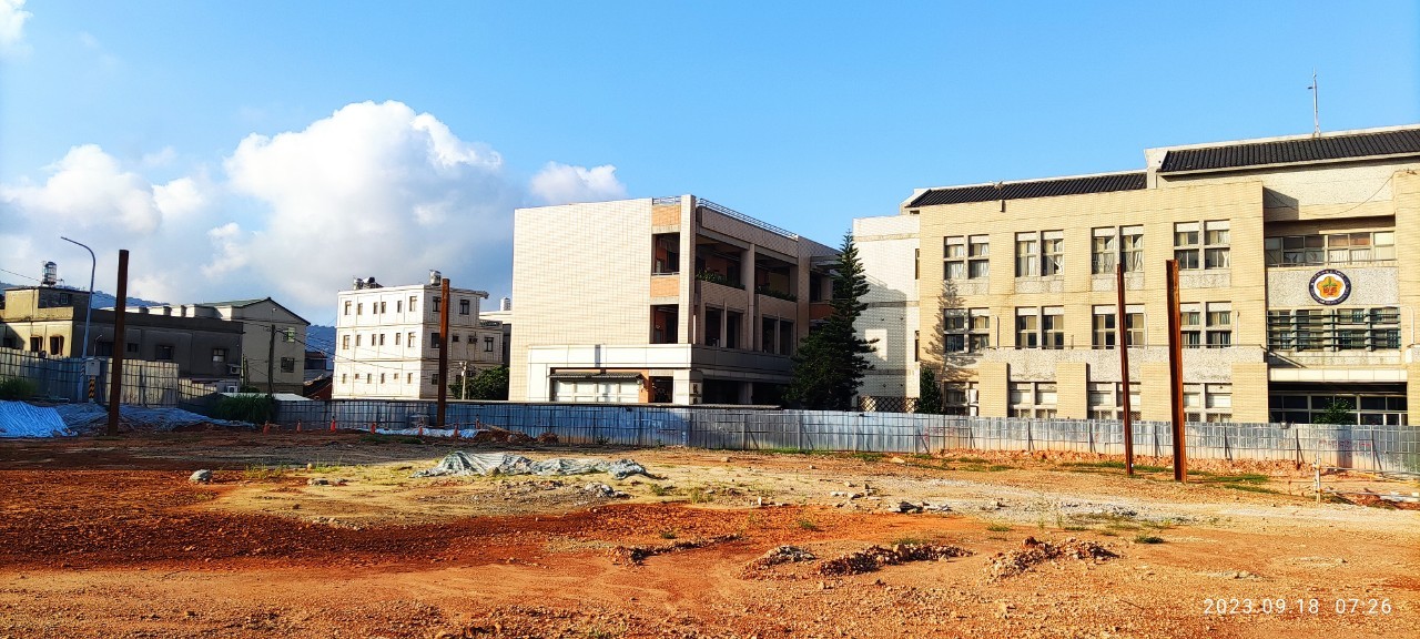 不滿工程被終止  營造商金門縣政府前抗議    工務局說明了