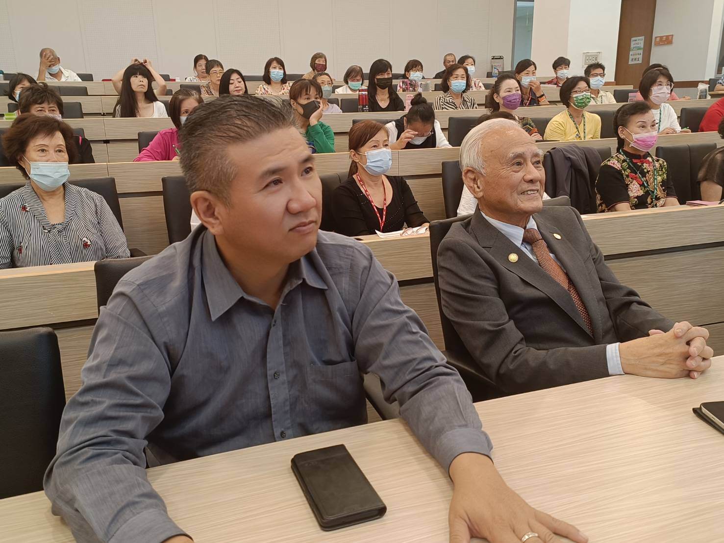 金大第三屆「樂齡大學」開學最年長者為84歲