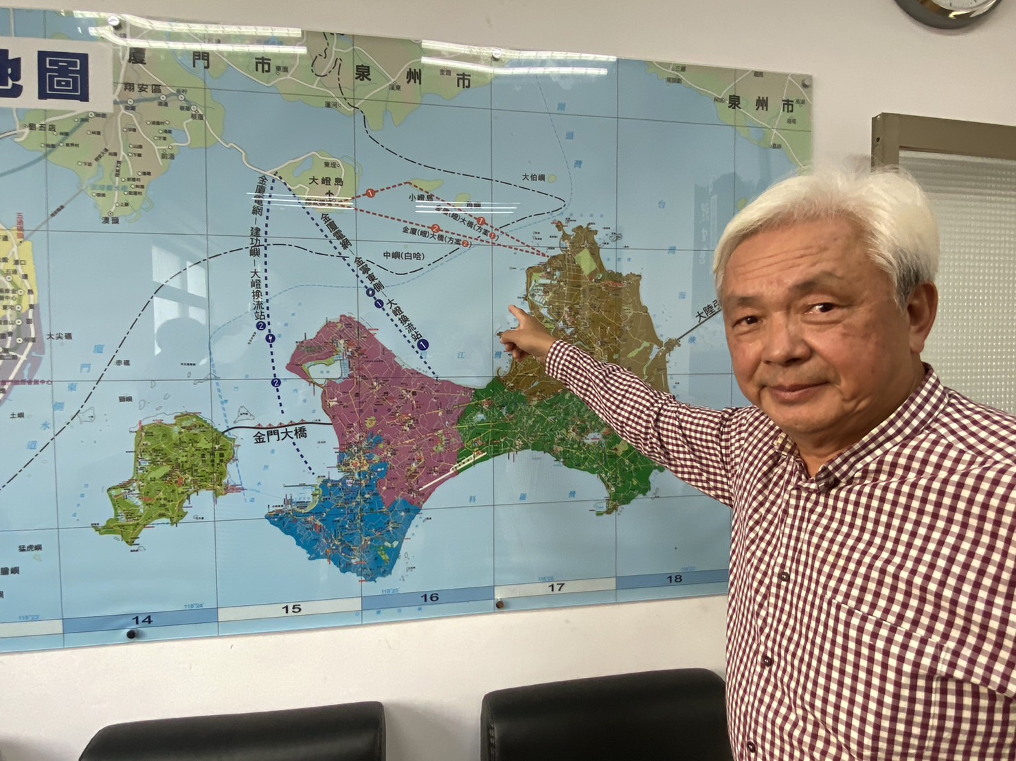 陳滄江抗議中央霸凌金門人盼望公投金廈大橋的民意 陳滄江抗議中央霸凌金門人盼望公投金廈大橋的民意