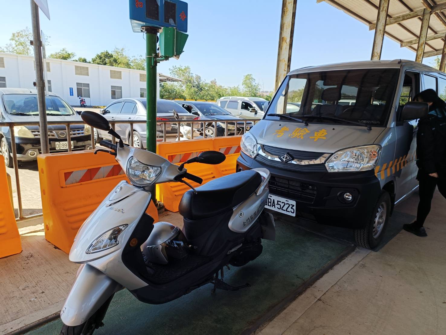 全國最後成立的機車駕訓班，金門監理站宣導「機車上駕訓，安全不靠運」