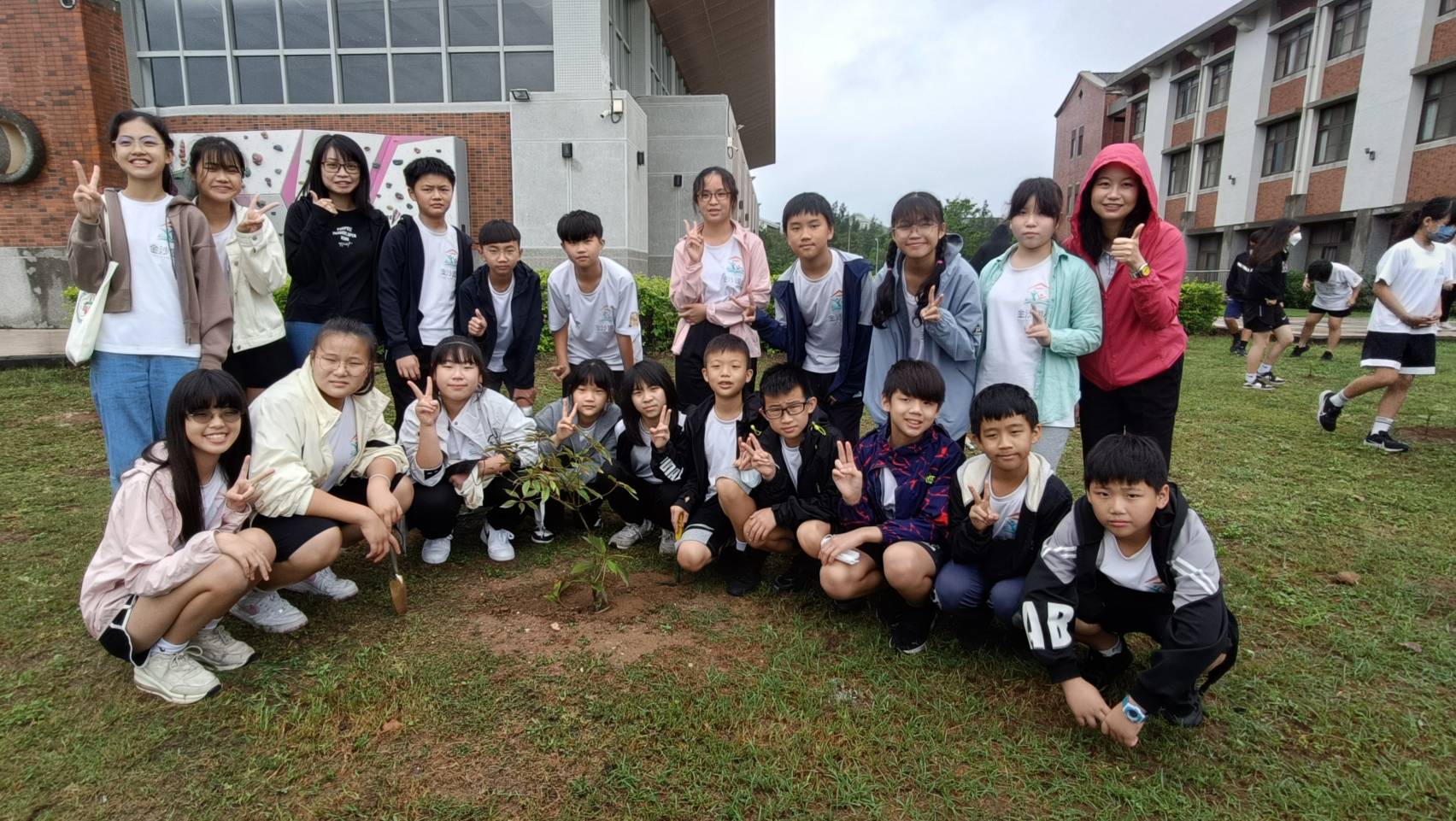 推動淨零排放  銘傳邀小學生種樹去!