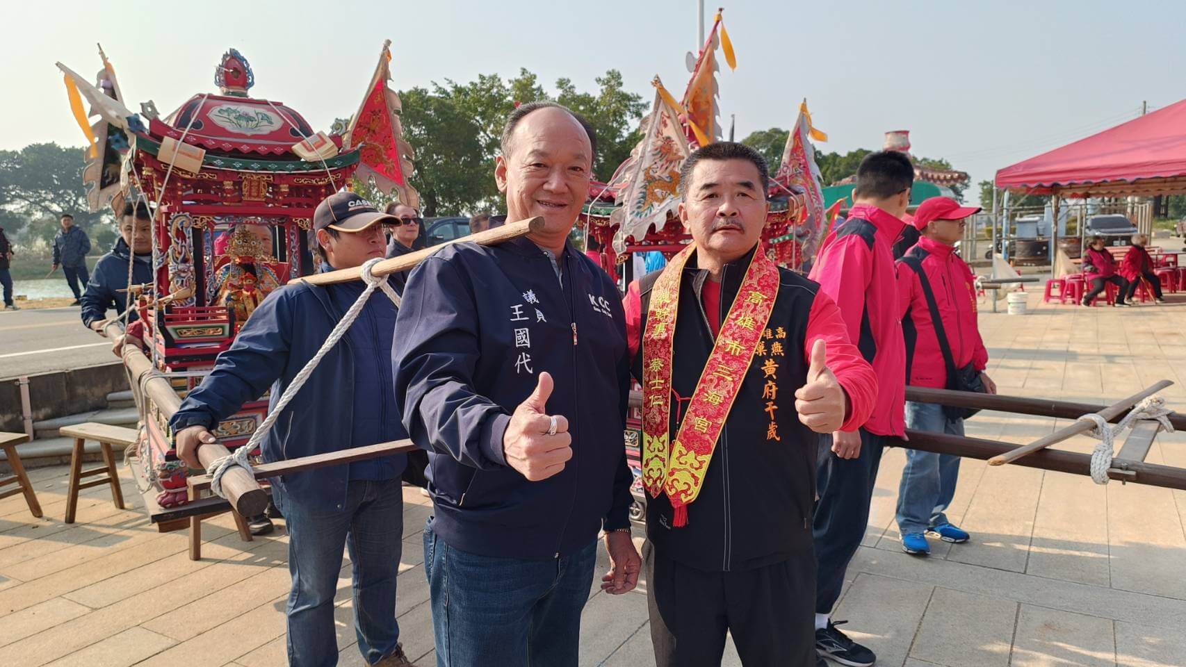 高雄市三海宮祀奉黃府大王爺 百人跨海遶境巡安 高雄市三海宮祀奉黃府大王爺 百人跨海遶境巡安
