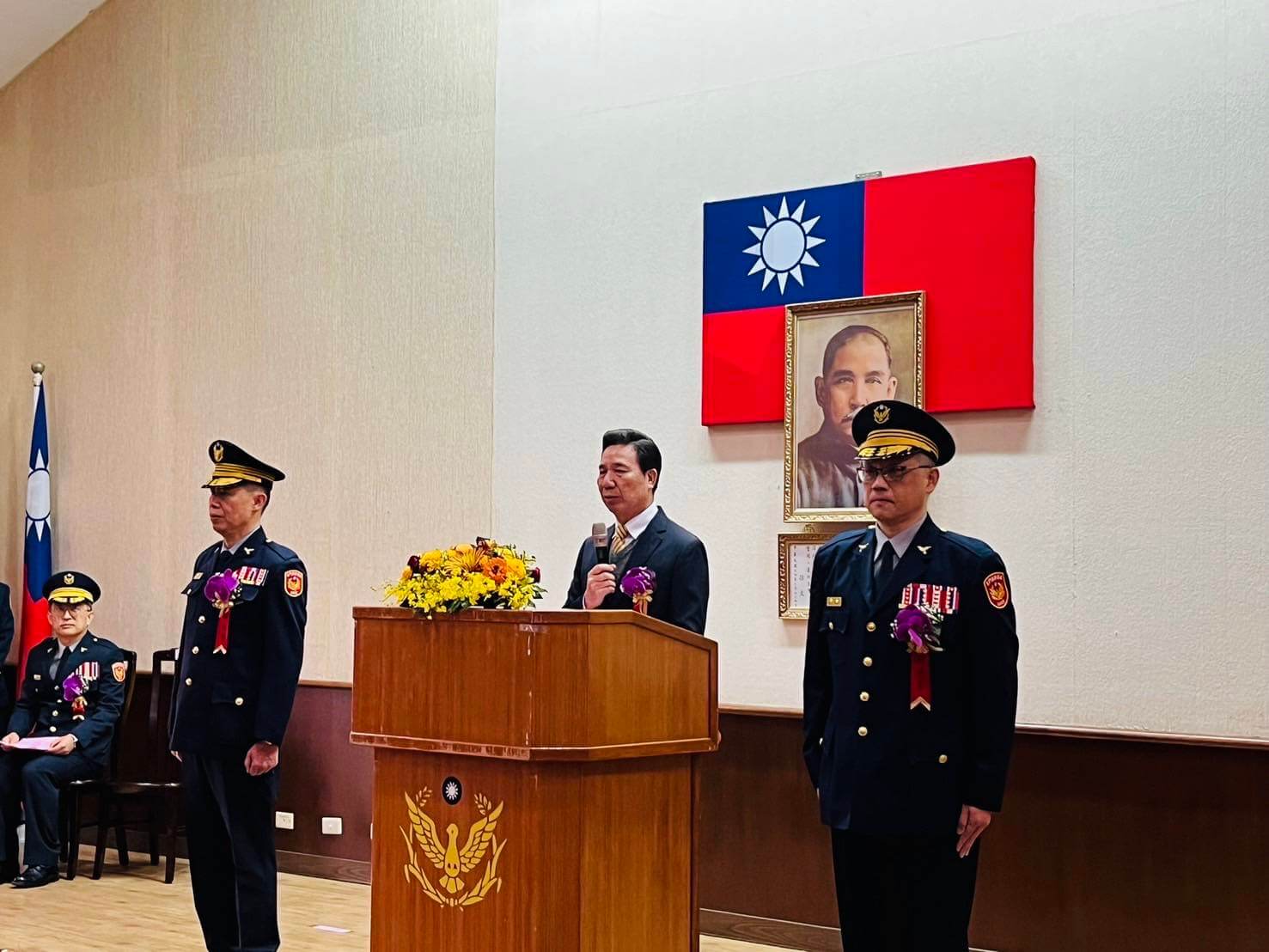 金門縣長陳福海主持縣警察局卸、新任局長交接典禮