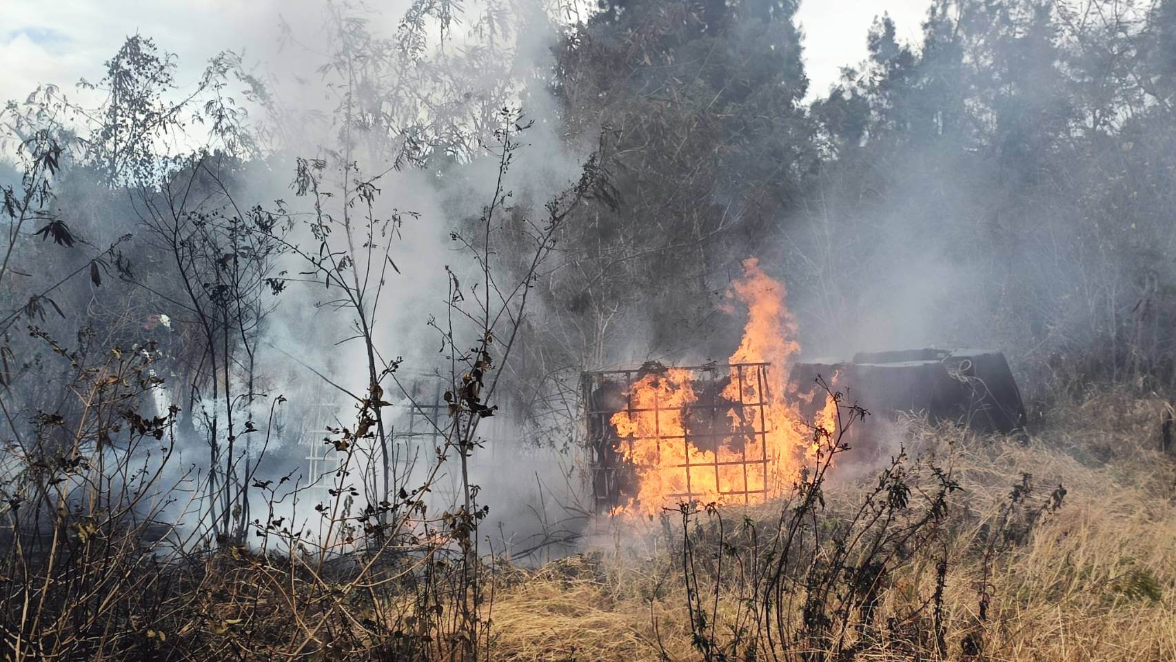 金湖東村田野火警燃燒面積2000平方公尺