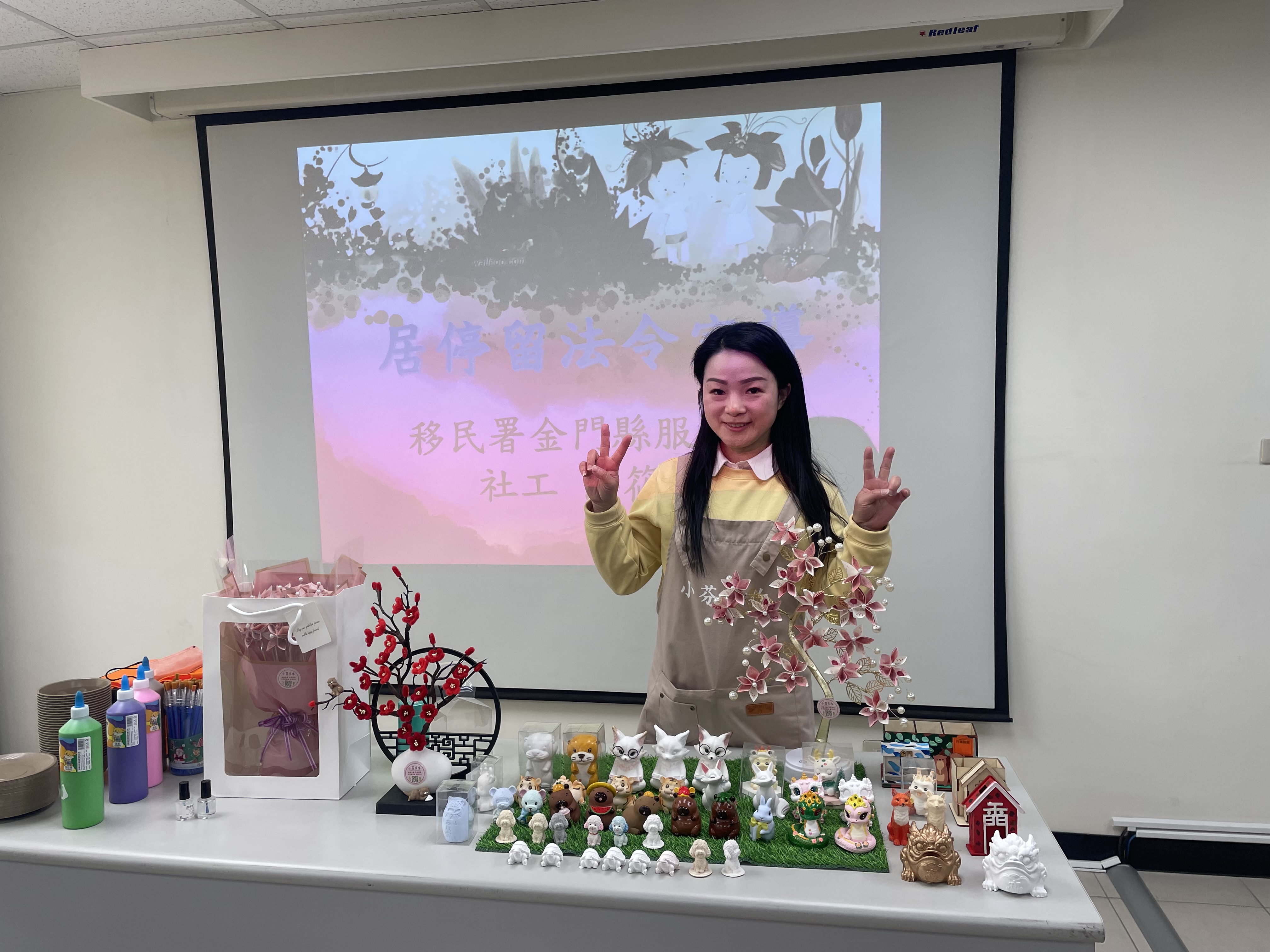 金門移民署邀浯島新住民 手作蛇年開運擴香石