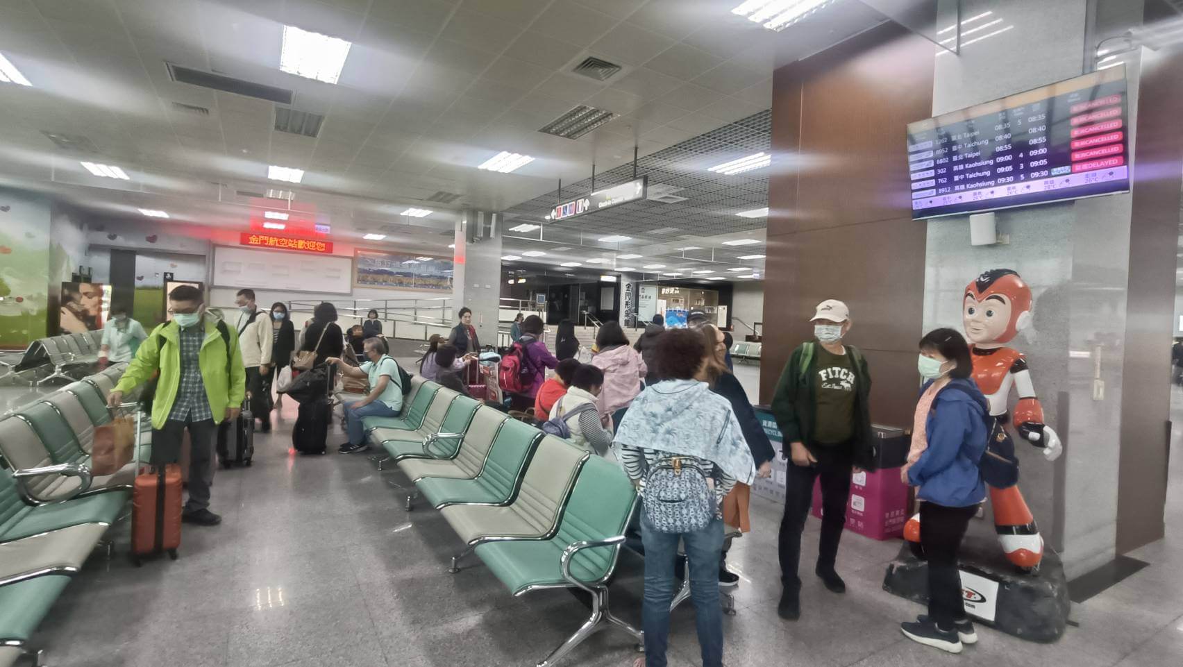 霧鎖金門！機場關場、小三通停航　千人交通受阻