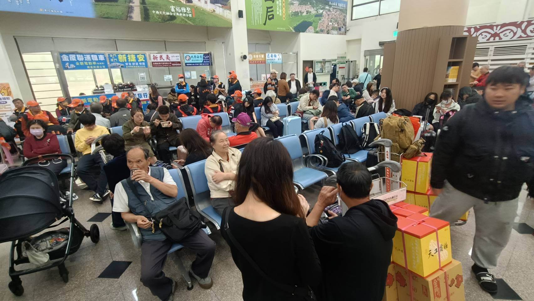 霧鎖金門！機場關場、小三通停航　千人交通受阻