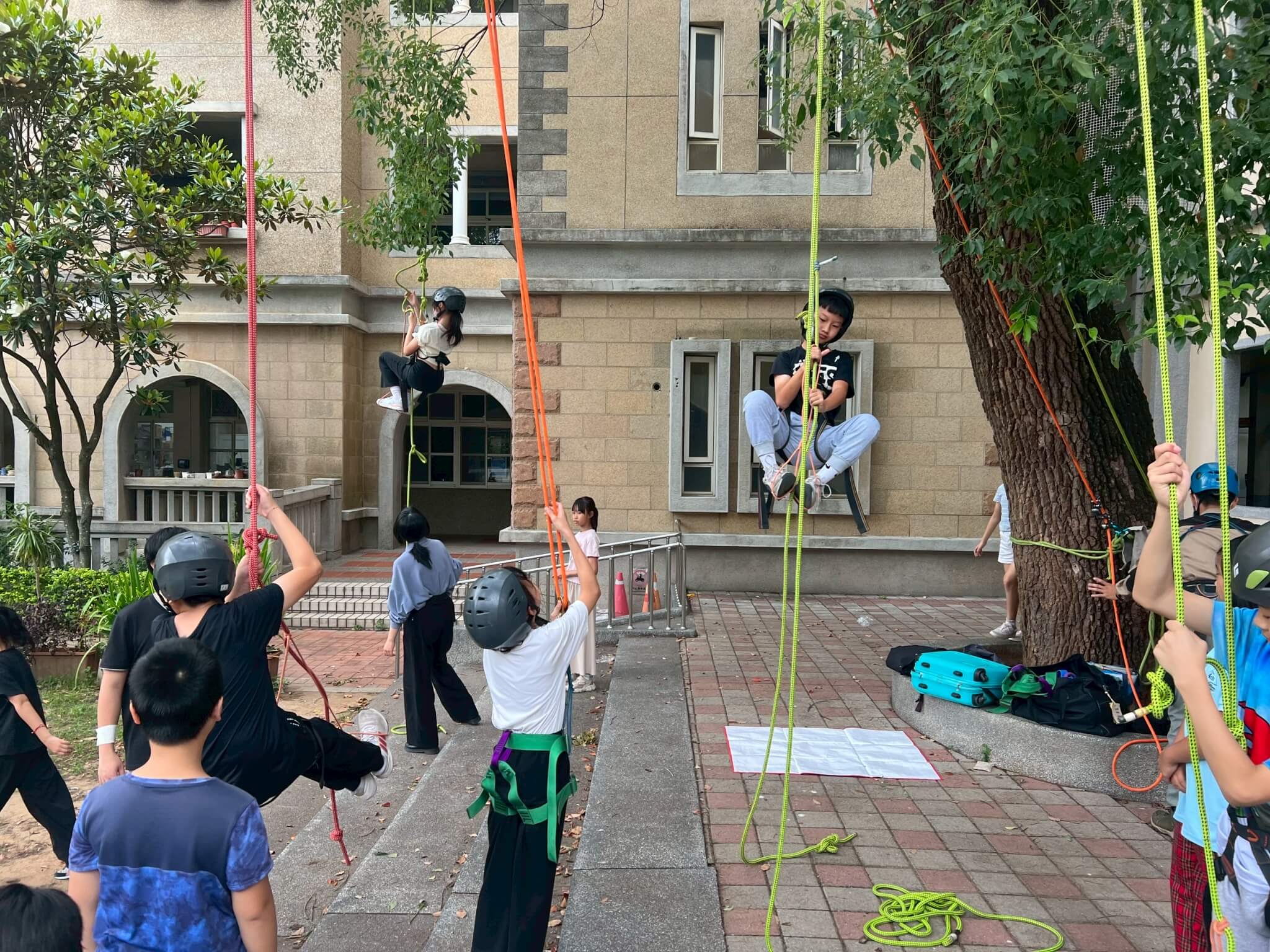 金大結合服務學習深入校園　以「大帶小」模式推動反毒教育向下扎根