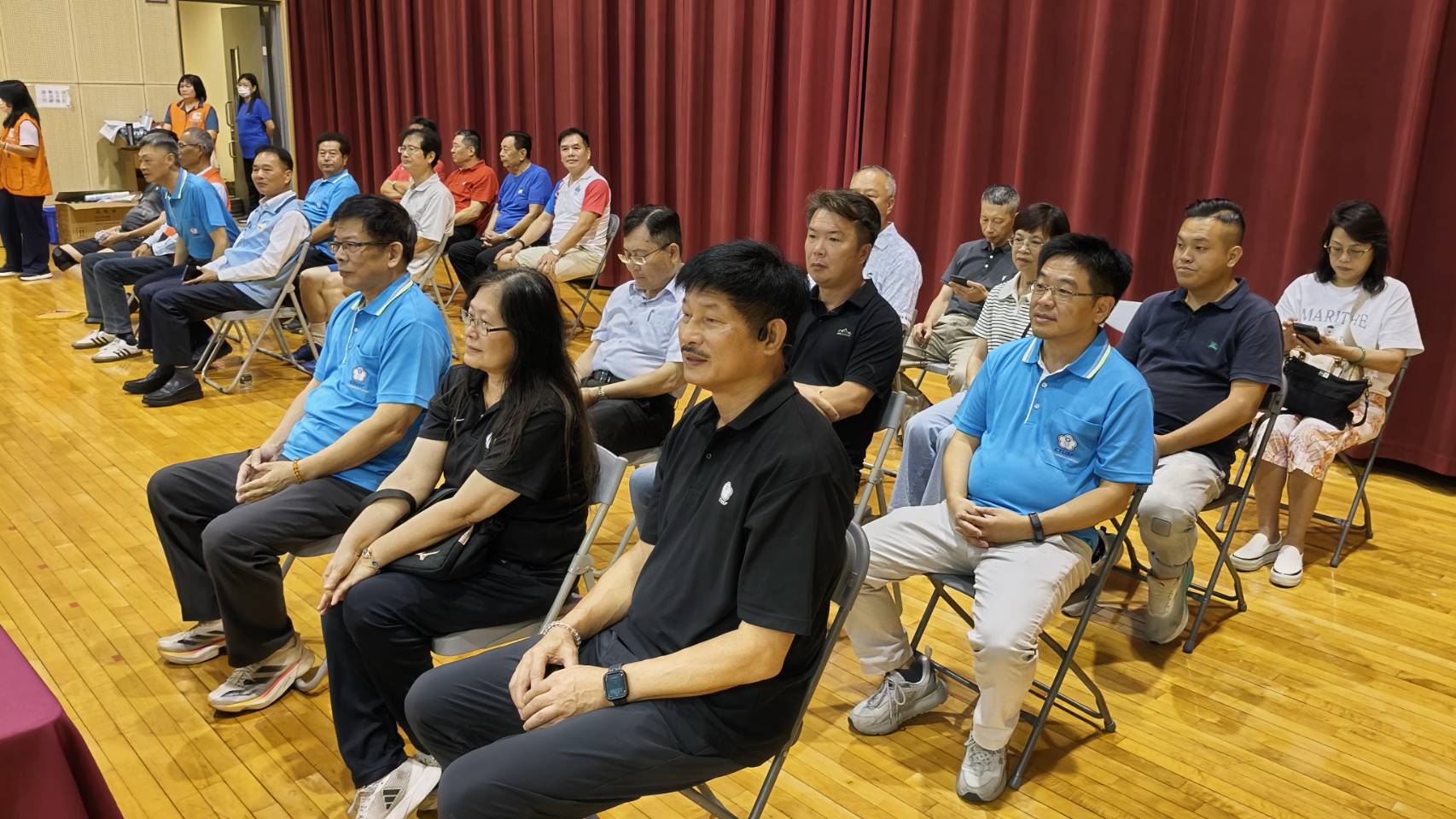 全國大專校院教職員羽球賽首次跨海金大 350人以球會友