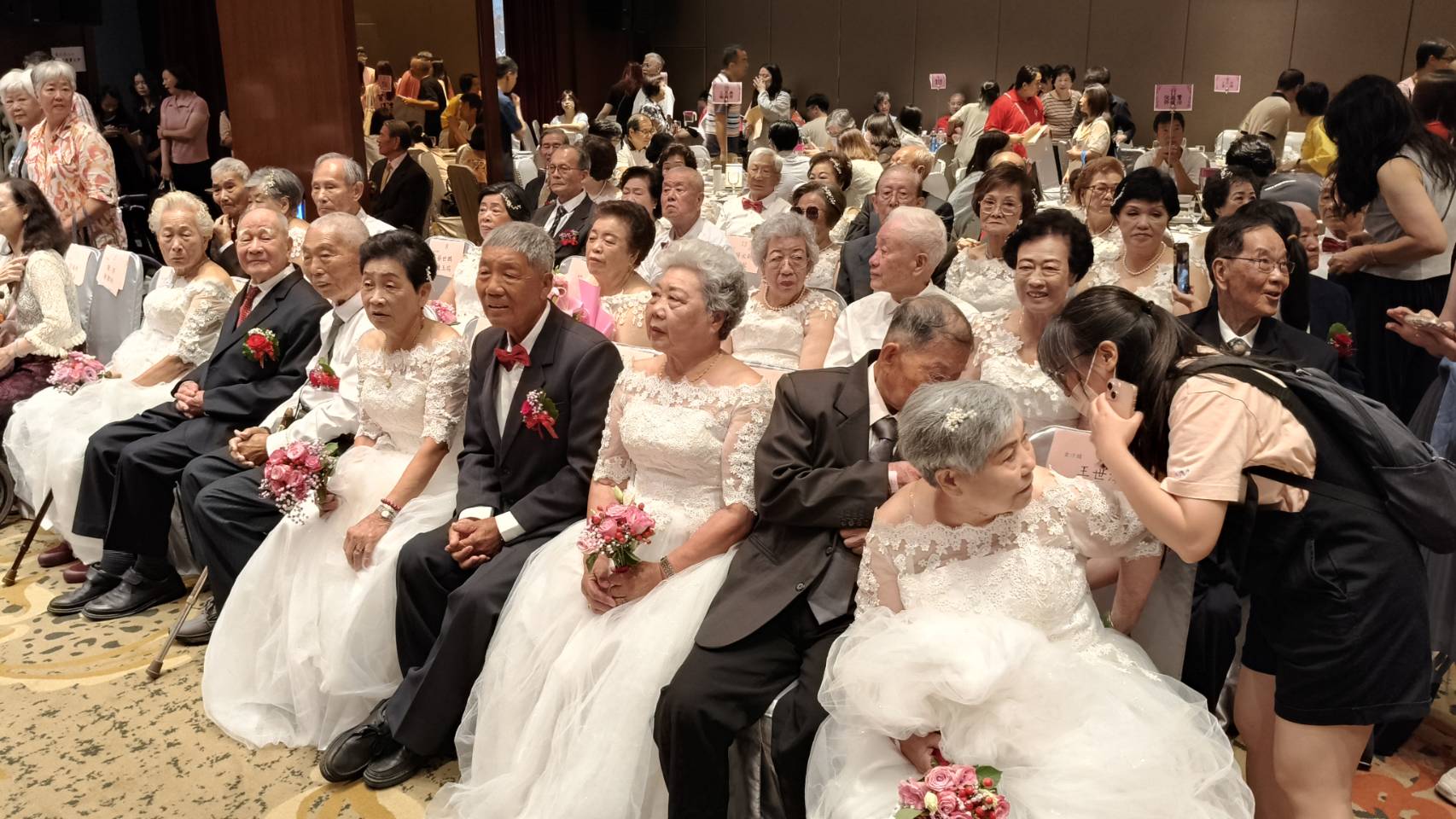 良緣相守·幸福牽手 金門慶祝67對金鑽婚