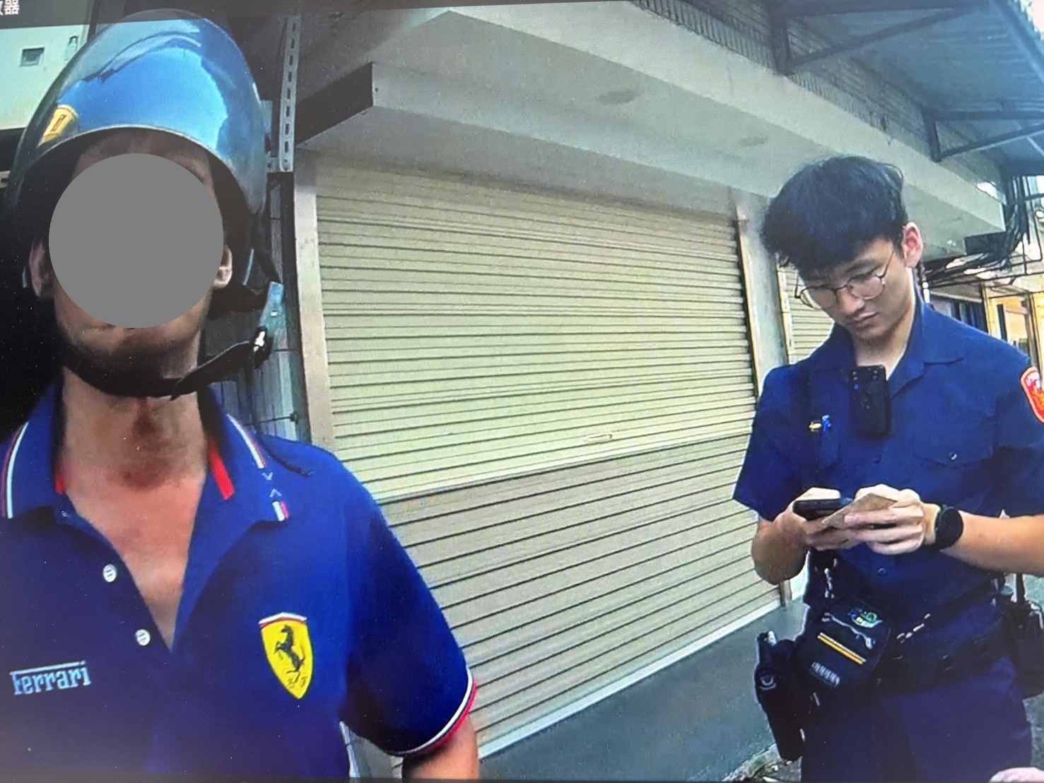 金門湖警執勤盤查  查獲身背10案通緝犯