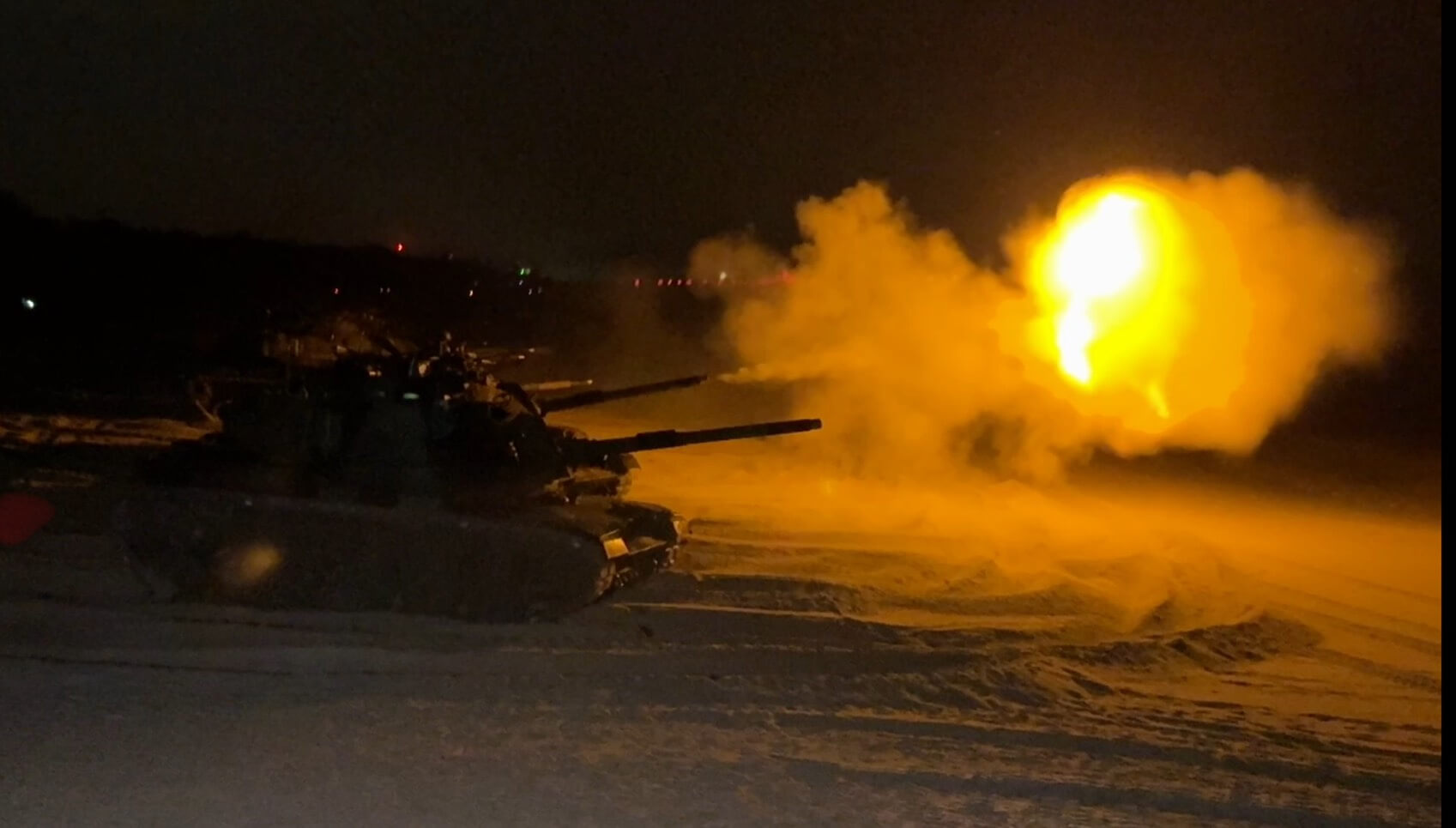 金防部實施聯合灘岸火殲實彈射擊  綿密火網阻殲進犯之敵