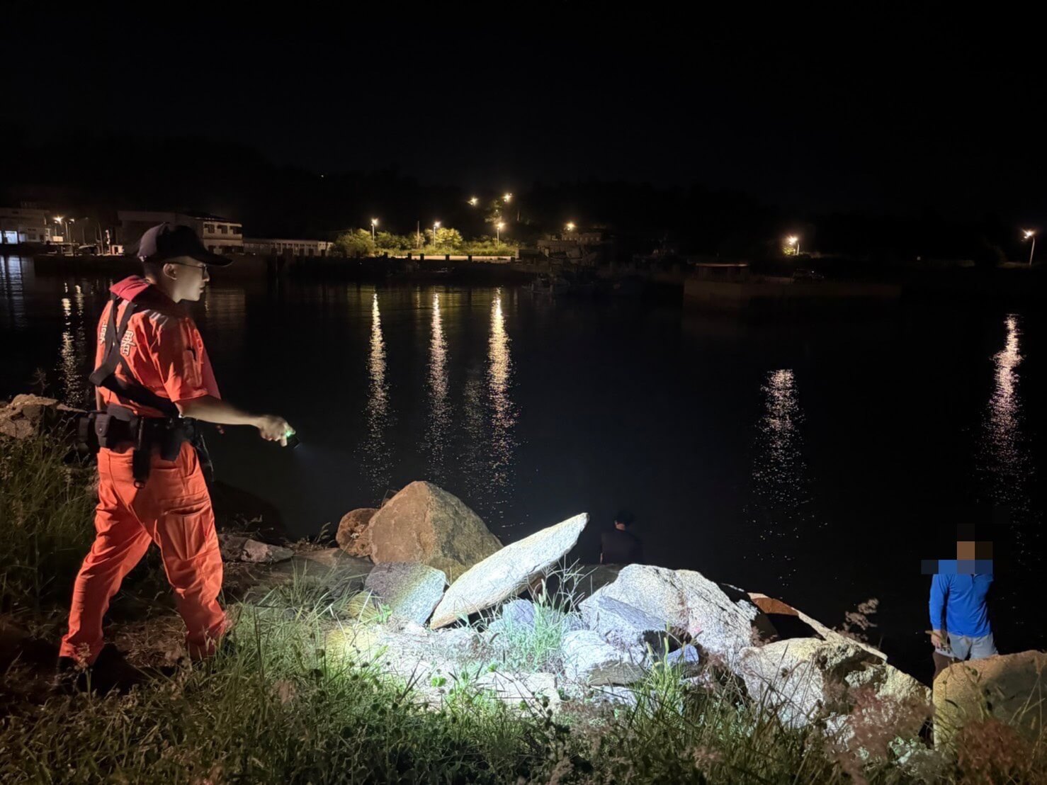 颱風觀浪戲水揪毋湯！金門海巡加強取締以維安全