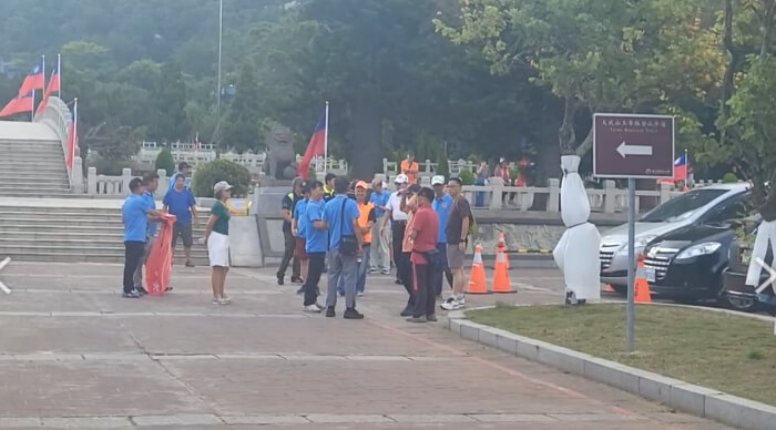 退役軍人登太武山活動 共同迎接「九三軍人節」 退役軍人登太武山活動 共同迎接「九三軍人節」