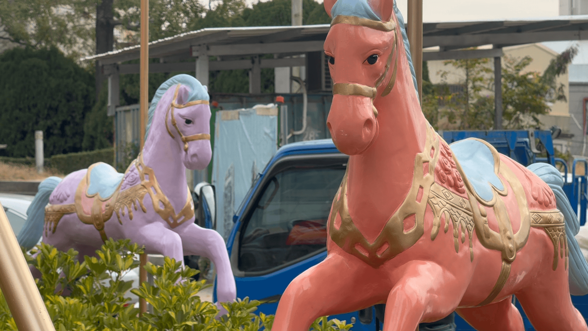 馬年新景亮相 金城車站圓環旋轉木馬迎新春 馬年新景亮相 金城車站圓環旋轉木馬迎新春