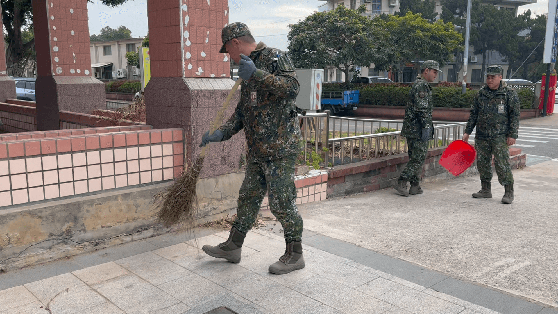 軍愛民暖人心　國軍春節前夕協助鄉鎮環境清掃